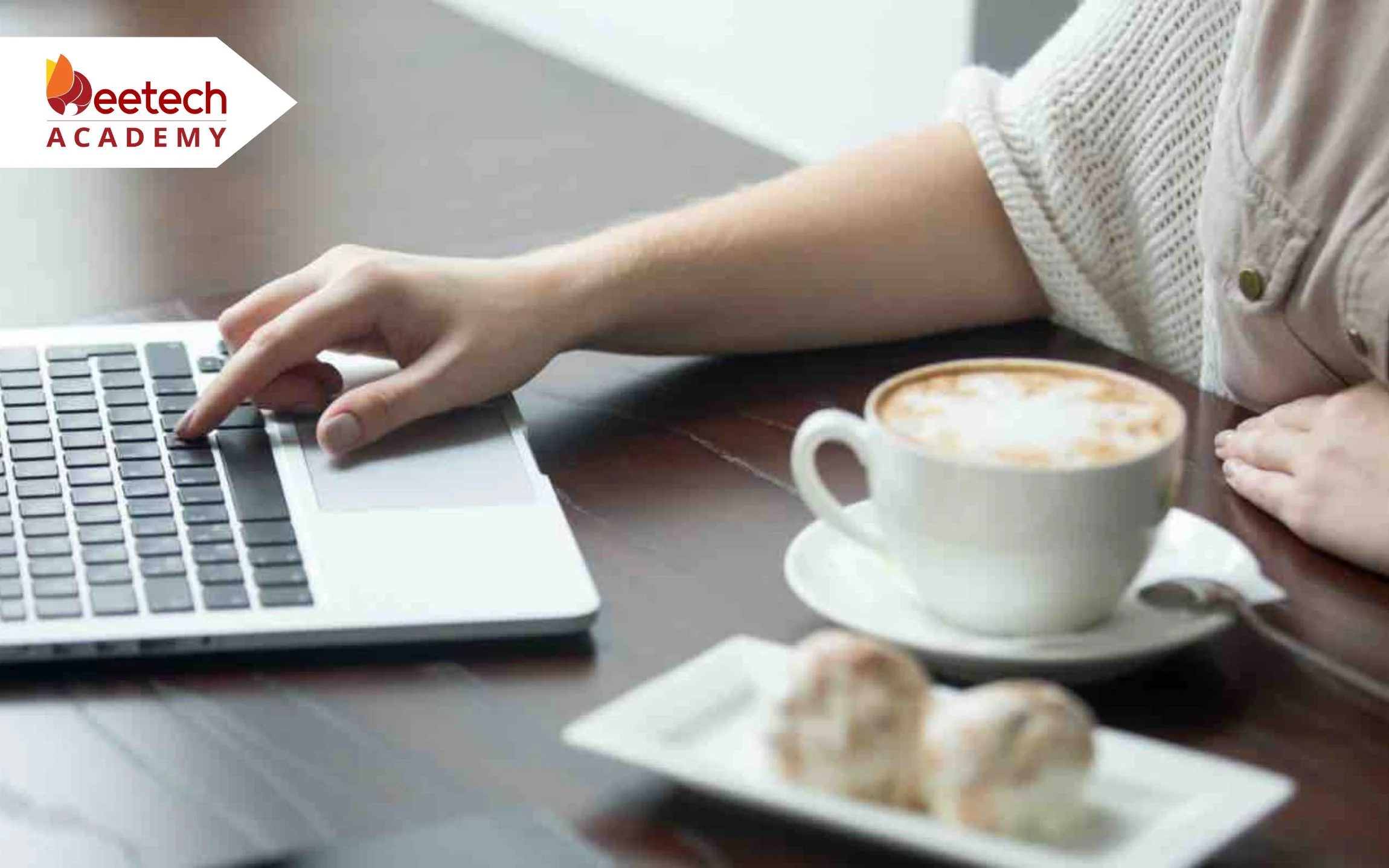 khai giang khoa IT Comtor 2